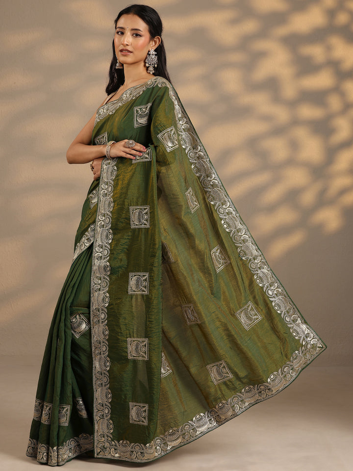 Green Embellished Silk Blend Saree With Unstitched Blouse Piece