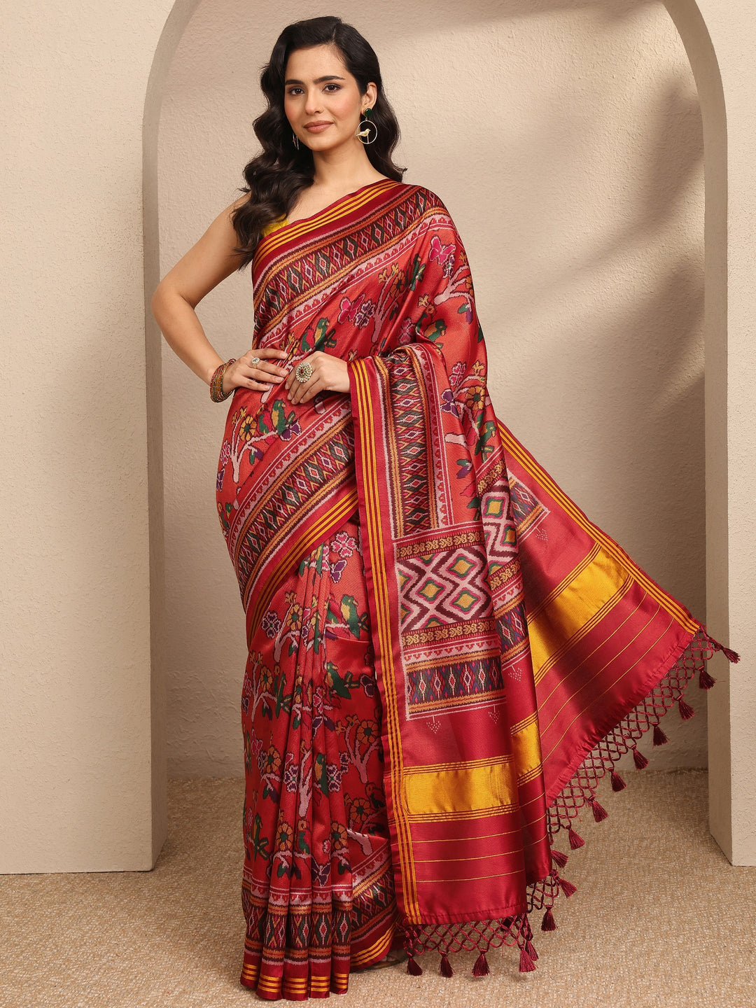 Orange Printed Silk Blend Saree With Unstitched Blouse Piece