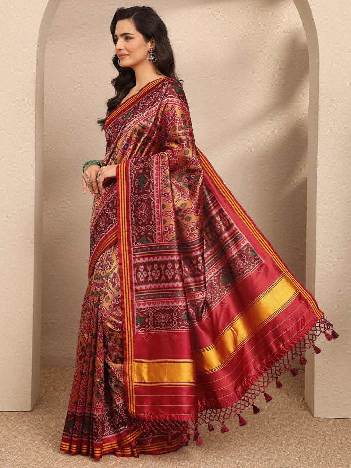 Mustard Printed Silk Blend Saree With Unstitched Blouse Piece