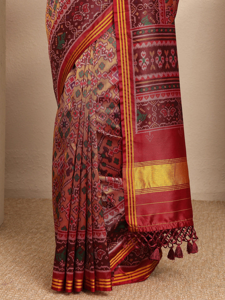 Mustard Printed Silk Blend Saree With Unstitched Blouse Piece