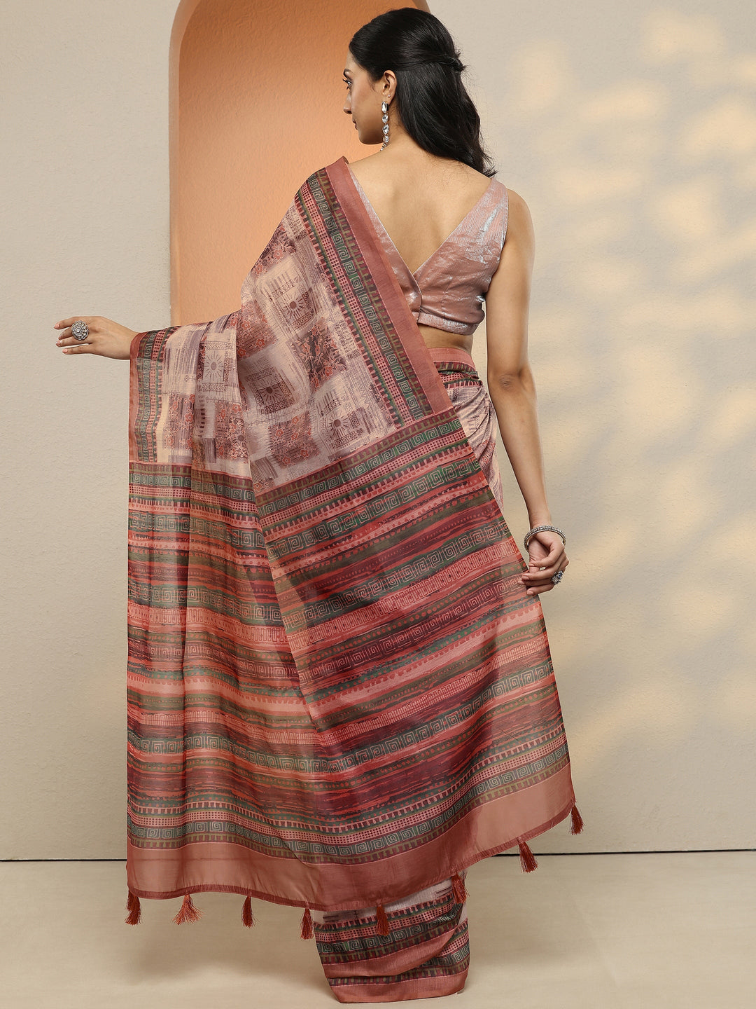 Brown Printed Silk Blend Saree With Unstitched Blouse Piece