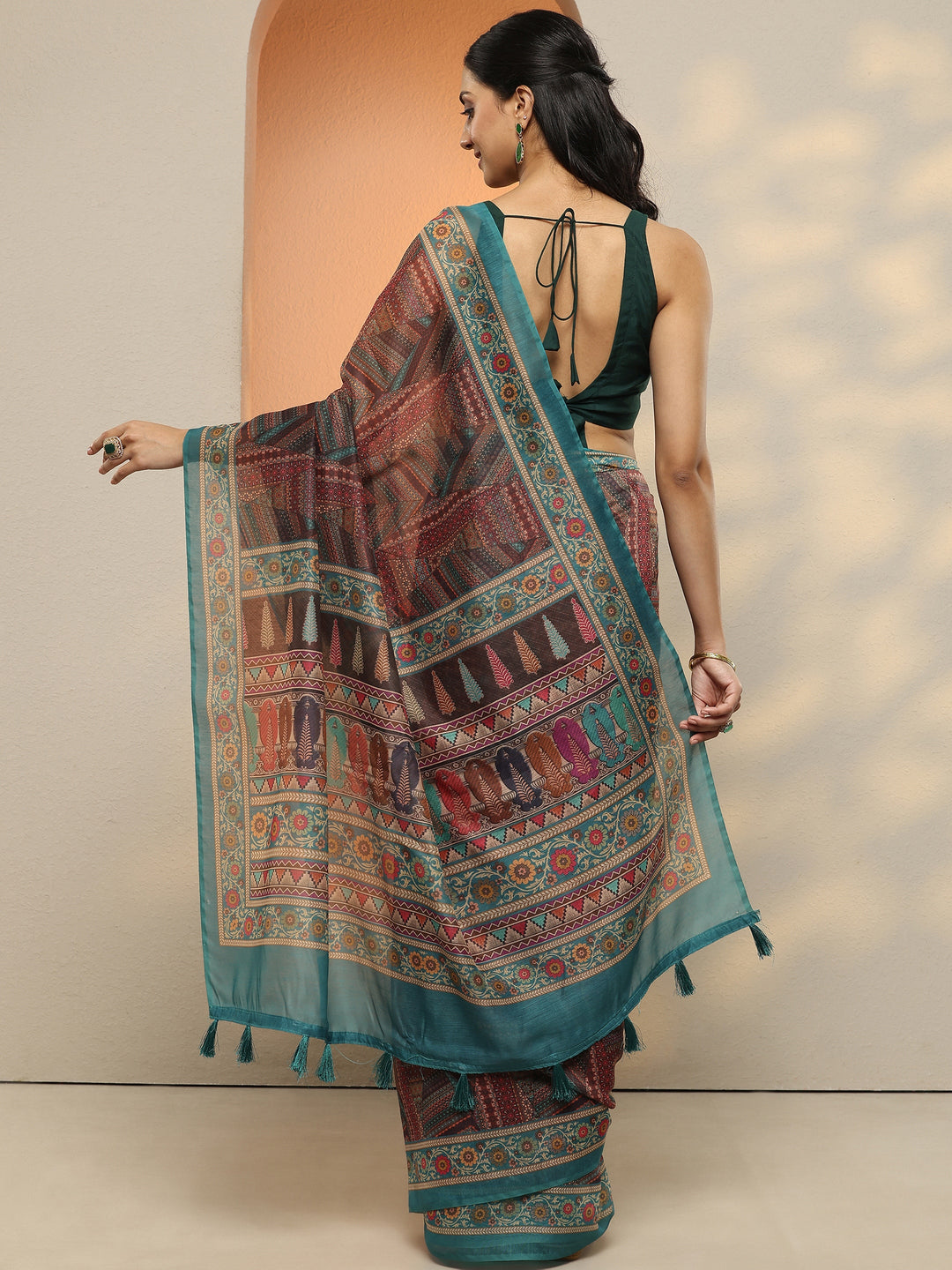 Multi Geometric Printed Silk Blend Saree With Unstitched Blouse Piece
