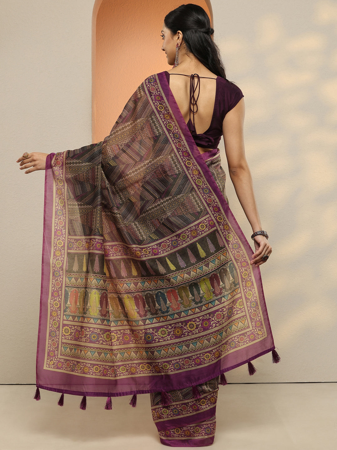 Multi Geometric Printed Silk Blend Saree With Unstitched Blouse Piece
