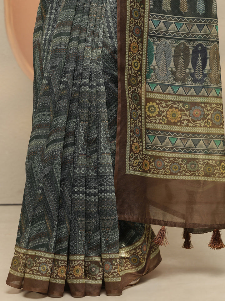 Green Geometric Printed Silk Blend Saree With Unstitched Blouse Piece