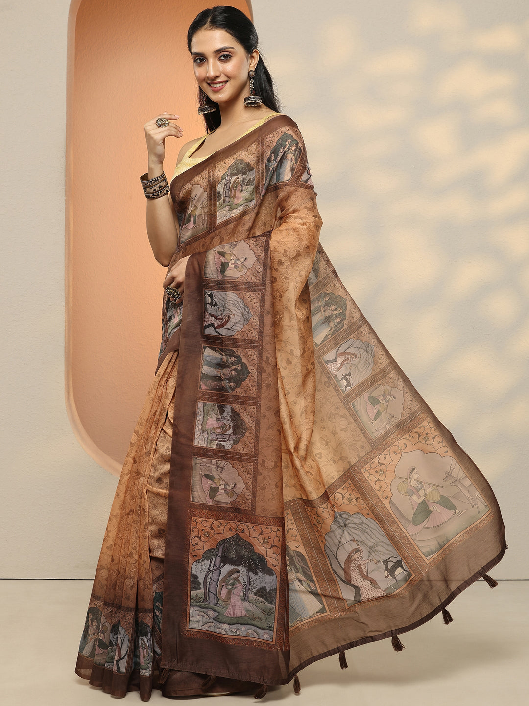 Brown Printed Silk Blend Saree With Unstitched Blouse Piece