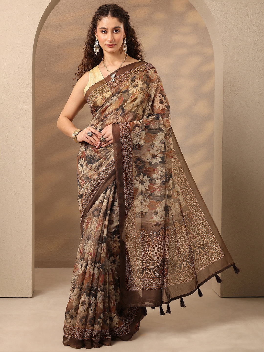 Brown Printed Silk Blend Saree With Unstitched Blouse Piece