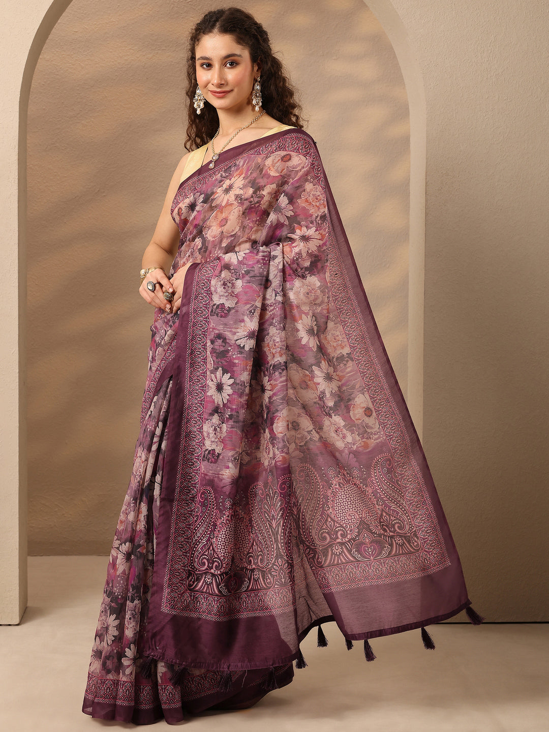 Purple Printed Silk Blend Saree With Unstitched Blouse Piece