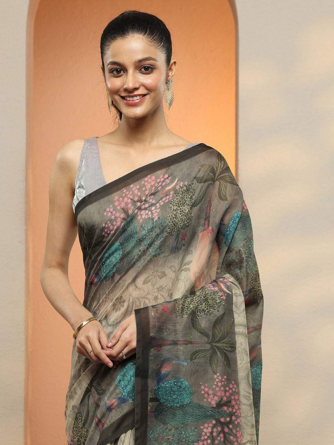 Grey Printed Silk Blend Saree With Unstitched Blouse Piece