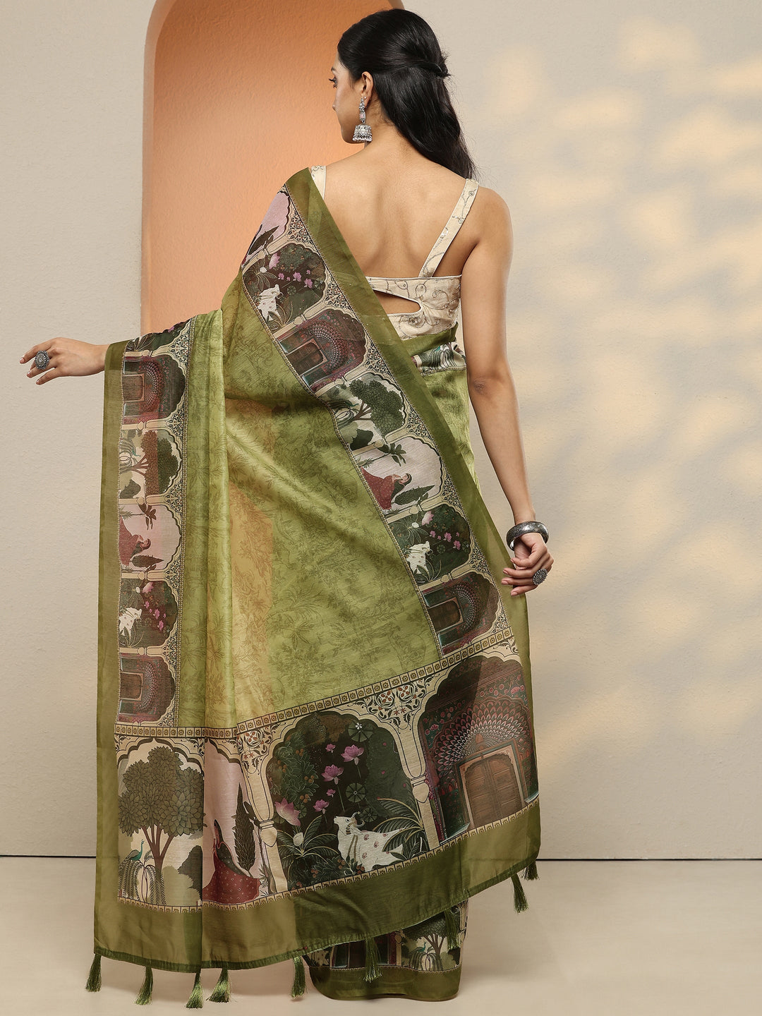 Green Printed Silk Blend Saree With Unstitched Blouse Piece