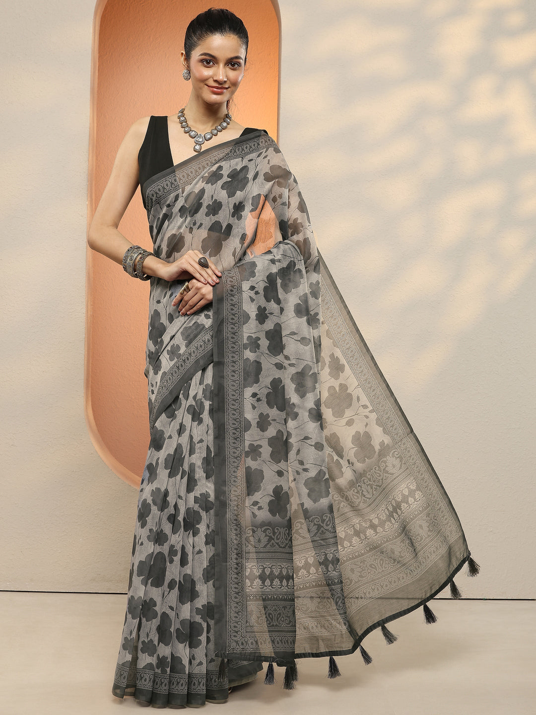 Grey Printed Silk Blend Sarees With Unstitched Blouse Piece