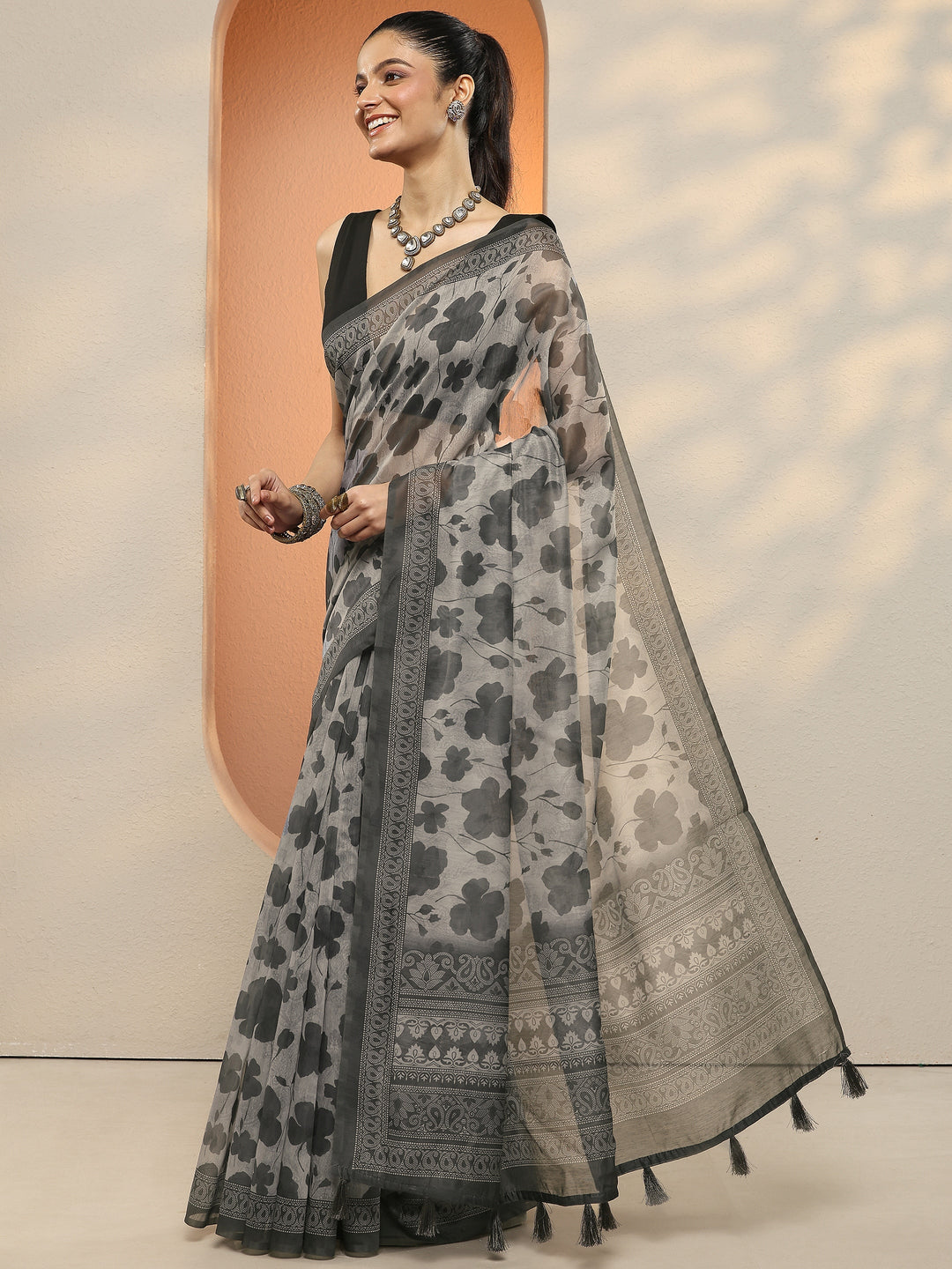 Grey Printed Silk Blend Sarees With Unstitched Blouse Piece