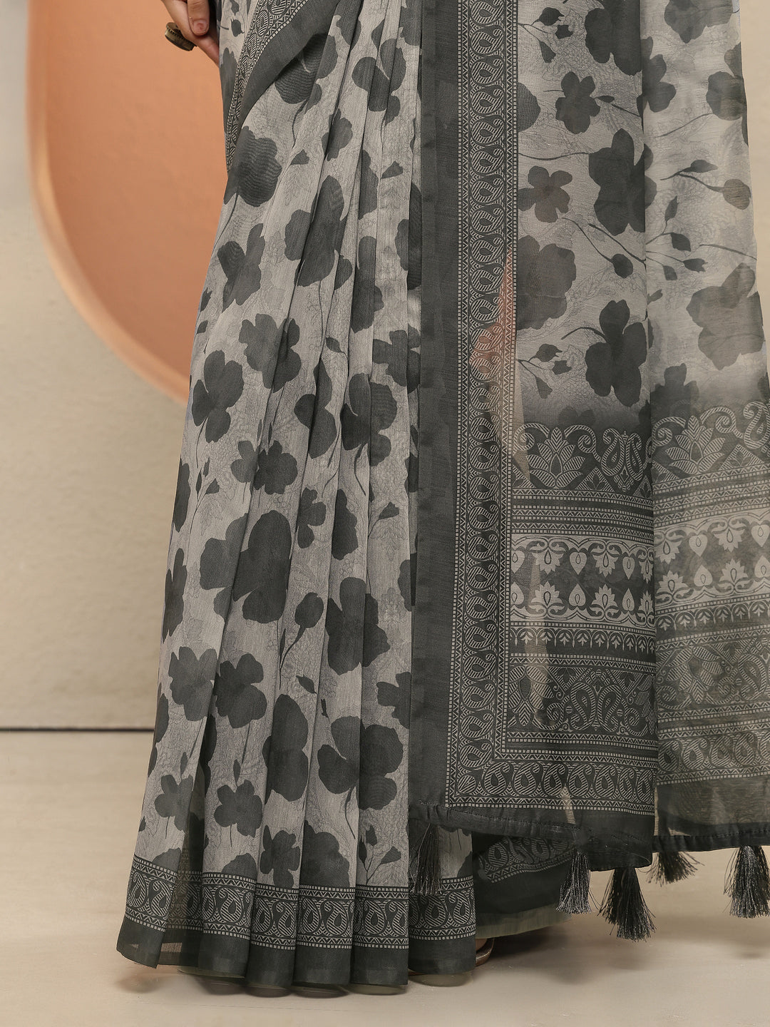 Grey Printed Silk Blend Sarees With Unstitched Blouse Piece