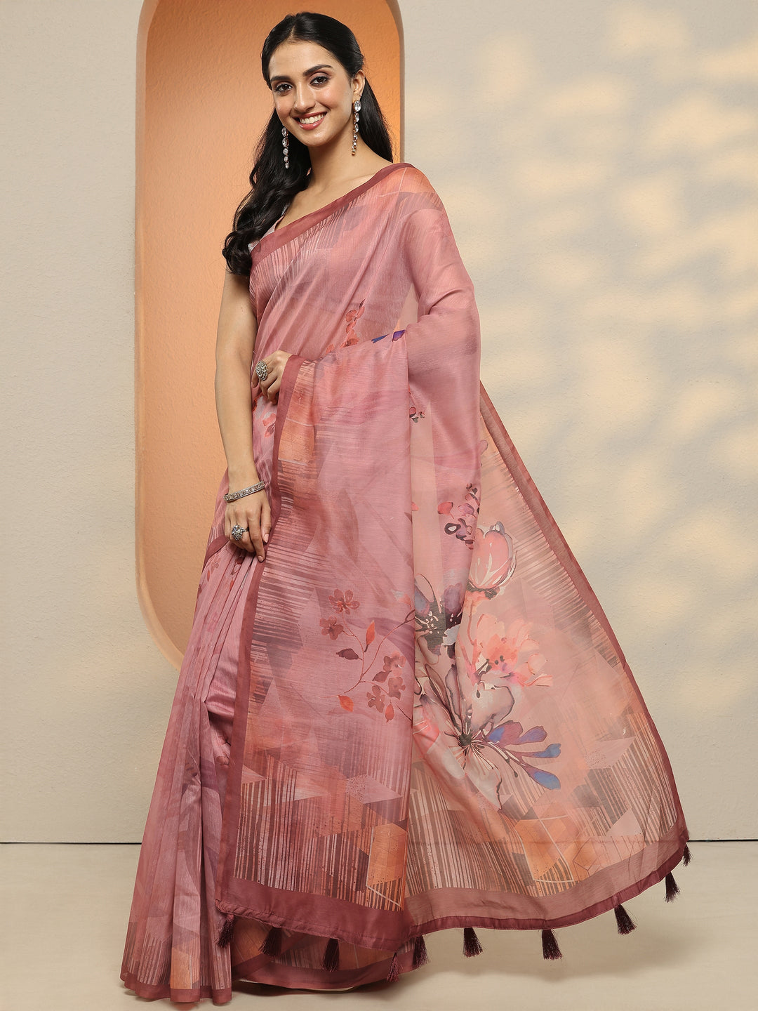 Peach Printed Silk Blend Saree With Unstitched Blouse Piece