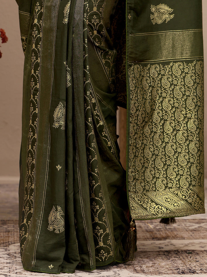 Green Woven Design Banarsi Silk Blend Saree With Unstitched Blouse Piece