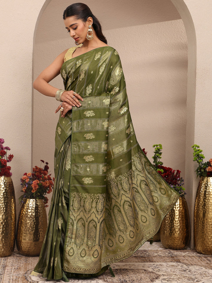 Green Woven Design Banarsi Silk Blend Saree With Unstitched Blouse Piece