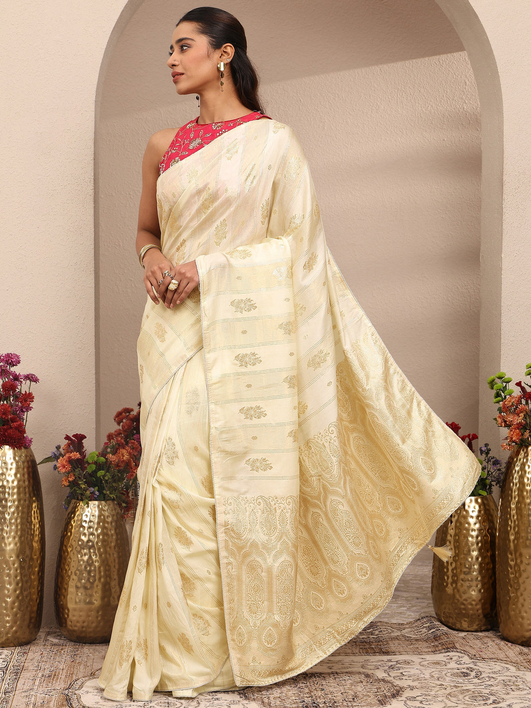 Cream Woven Design Banarsi Silk Blend Saree With Unstitched Blouse Piece