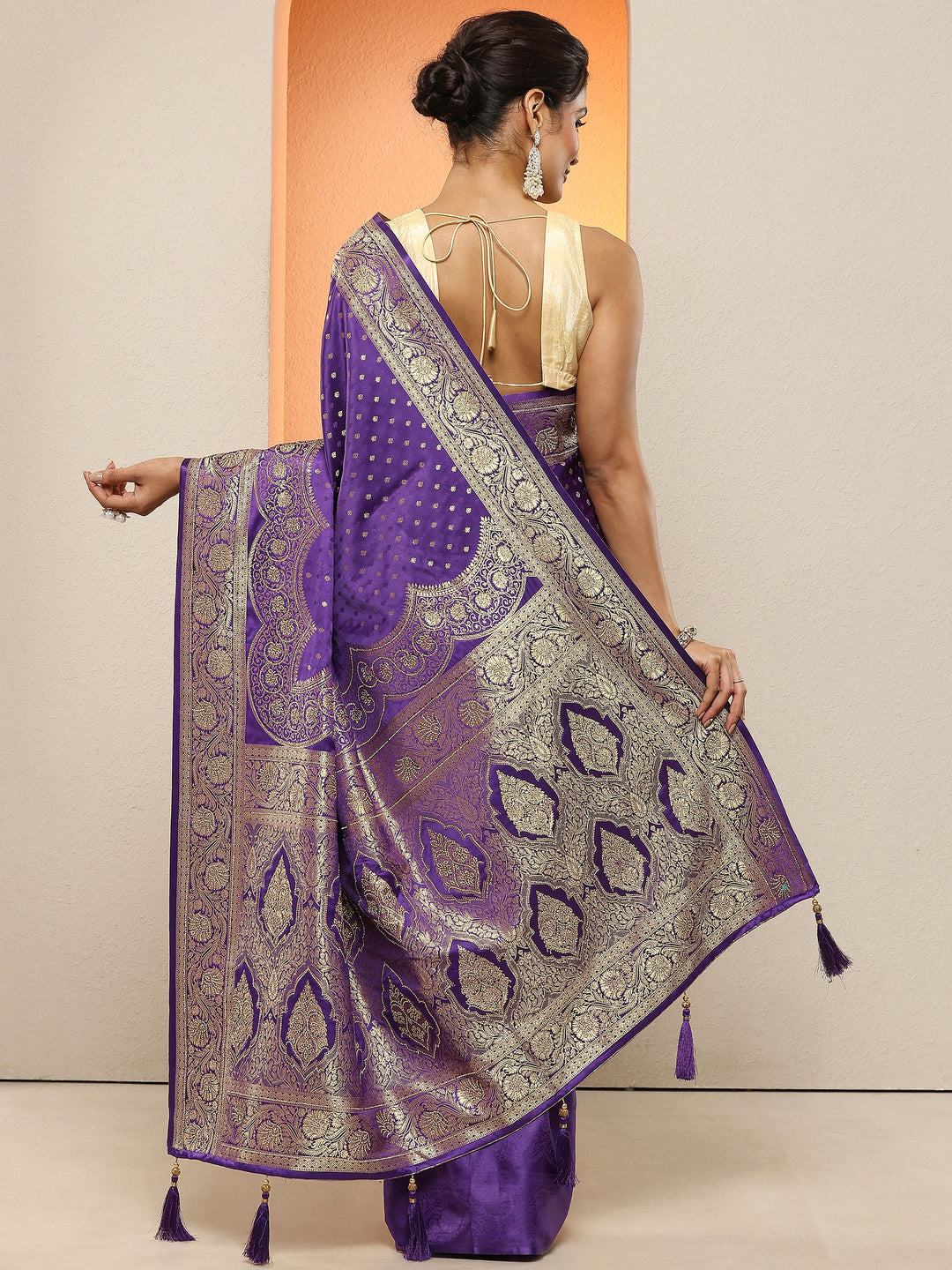 Purple Woven Design Silk Blend Sarees With Unstitched Blouse Piece