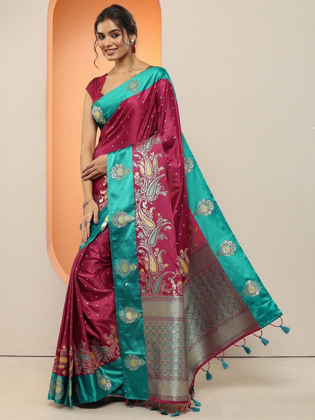 Maroon Woven Design Silk Blend Sarees With Unstitched Blouse Piece