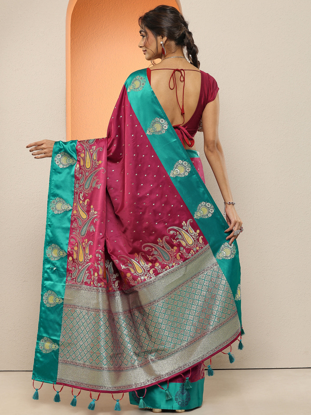 Maroon Woven Design Silk Blend Sarees With Unstitched Blouse Piece