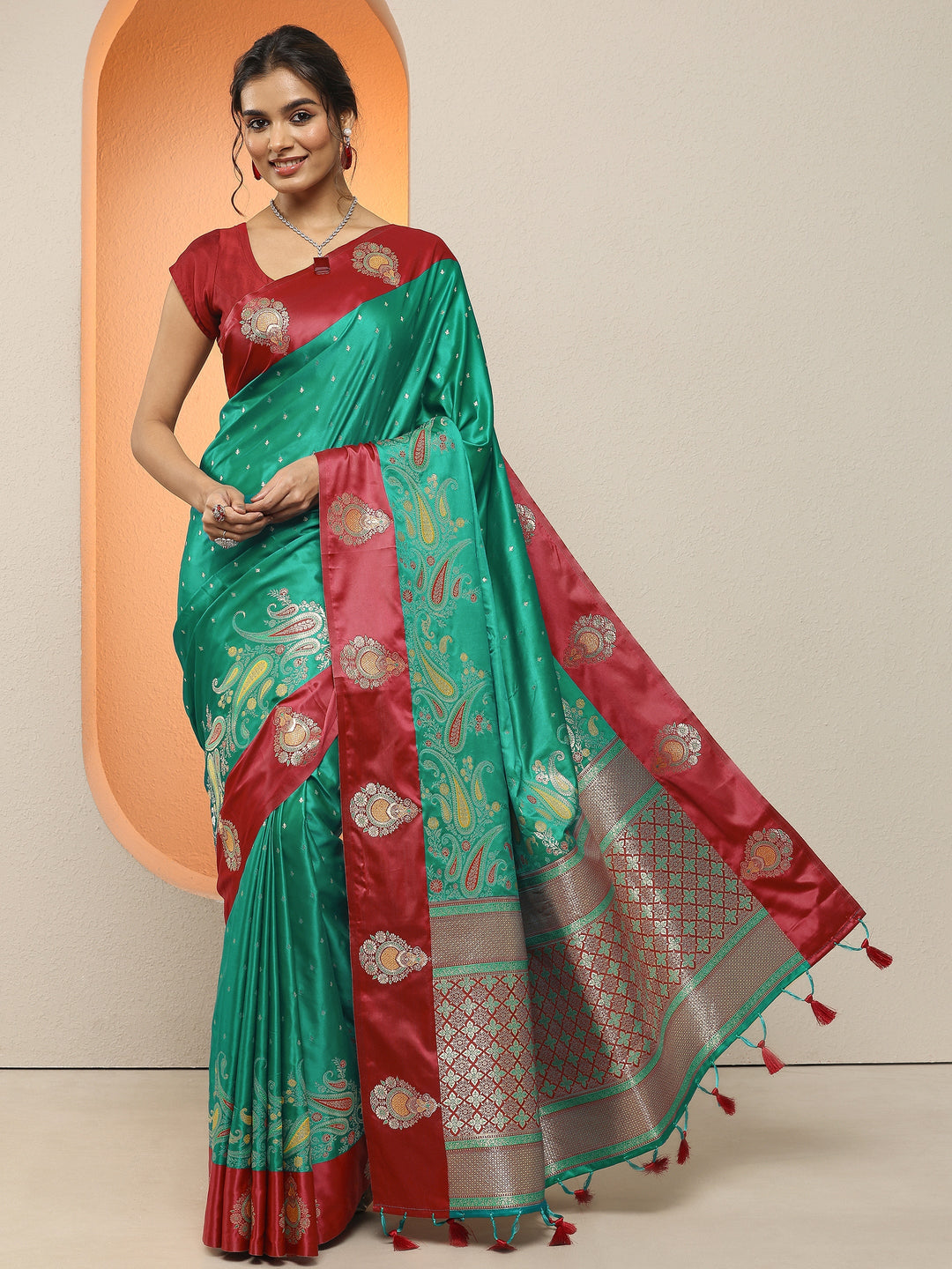 Green Woven Design Silk Blend Sarees With Unstitched Blouse Piece