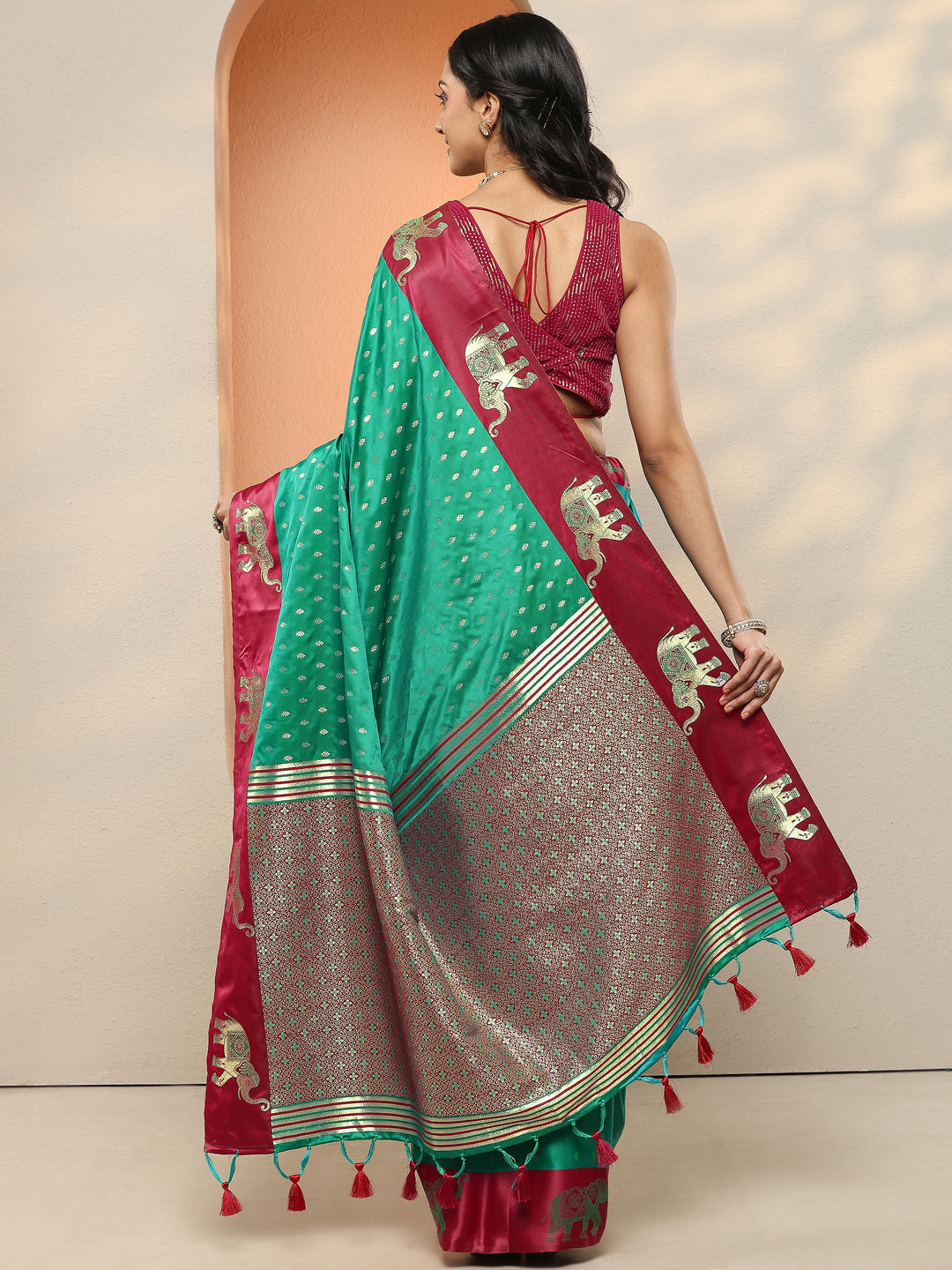 Green Woven Design Silk Blend Sarees With Unstitched Blouse Piece