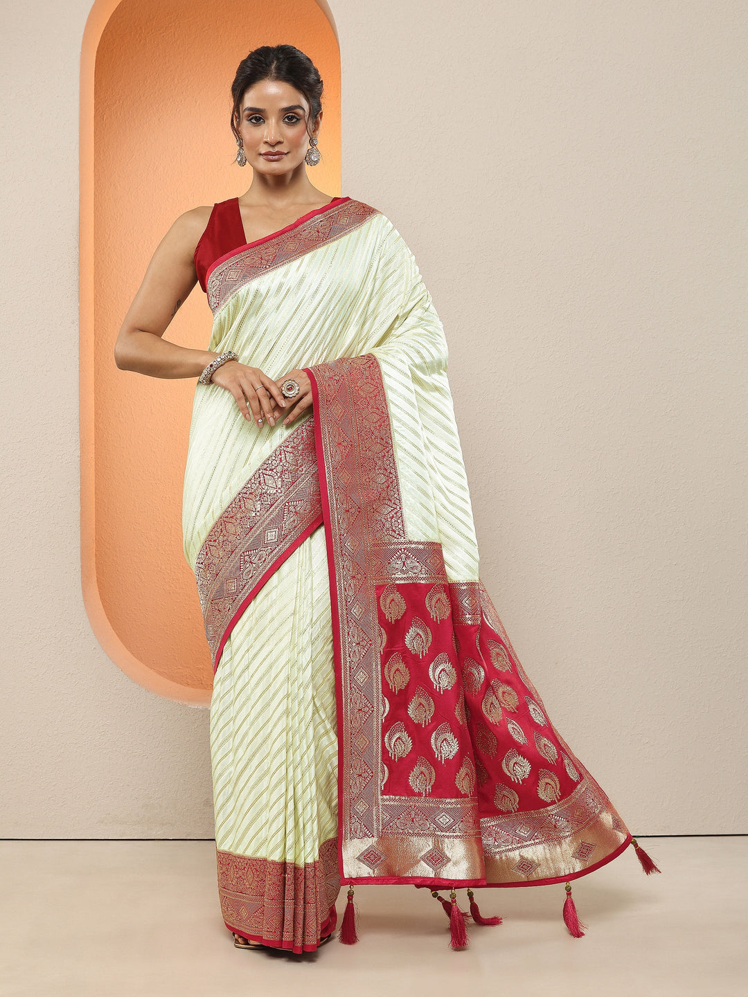 Cream Woven Design Silk Blend Sarees With Unstitched Blouse Piece