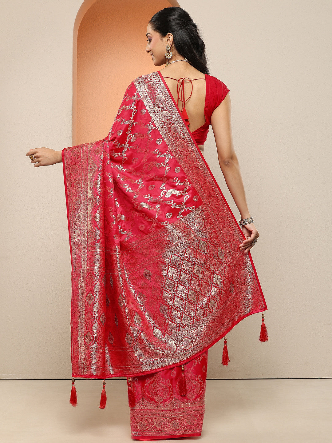 Red Woven Design Silk Blend Sarees With Unstitched Blouse Piece