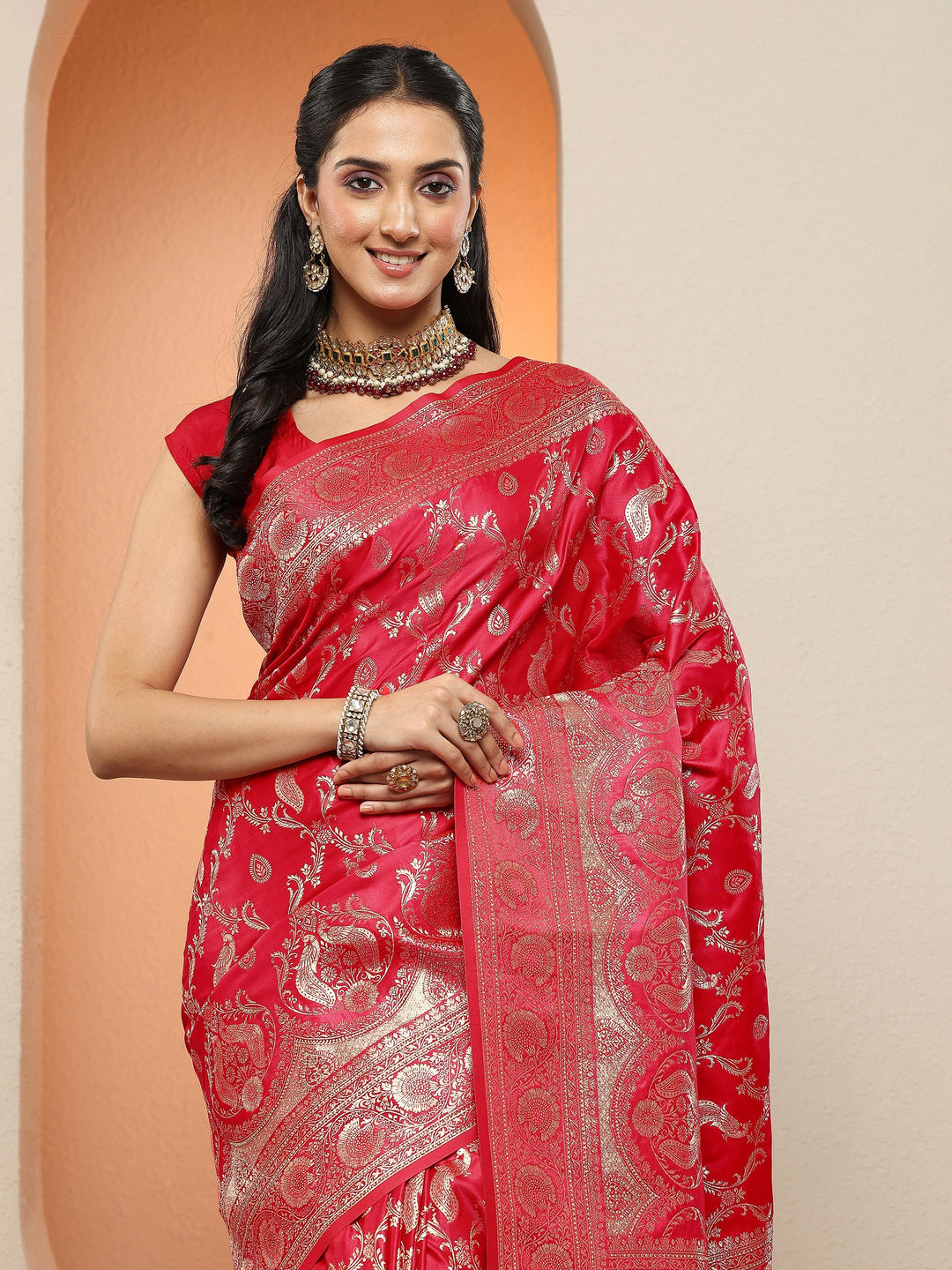 Red Woven Design Silk Blend Sarees With Unstitched Blouse Piece