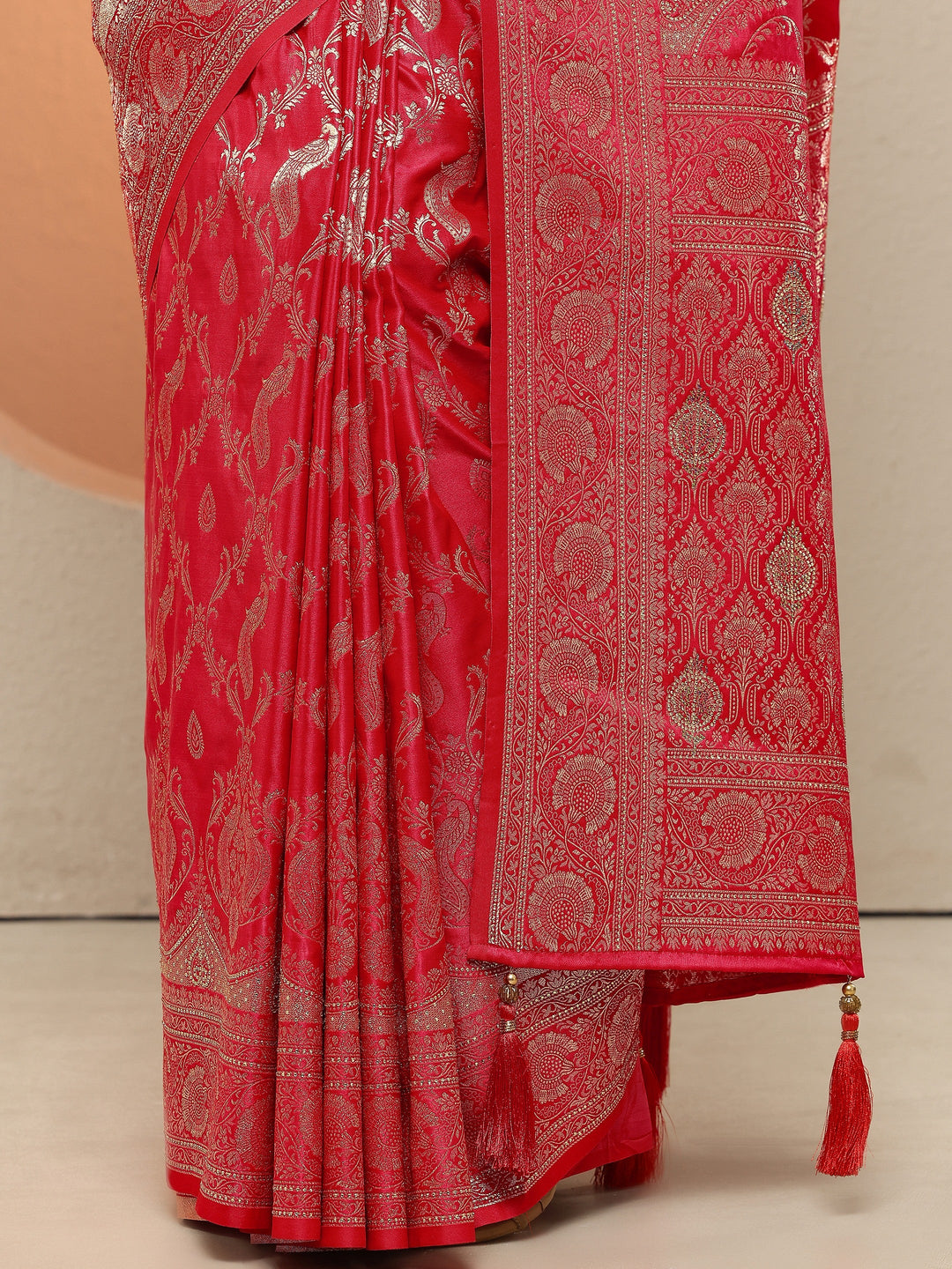 Red Woven Design Silk Blend Sarees With Unstitched Blouse Piece