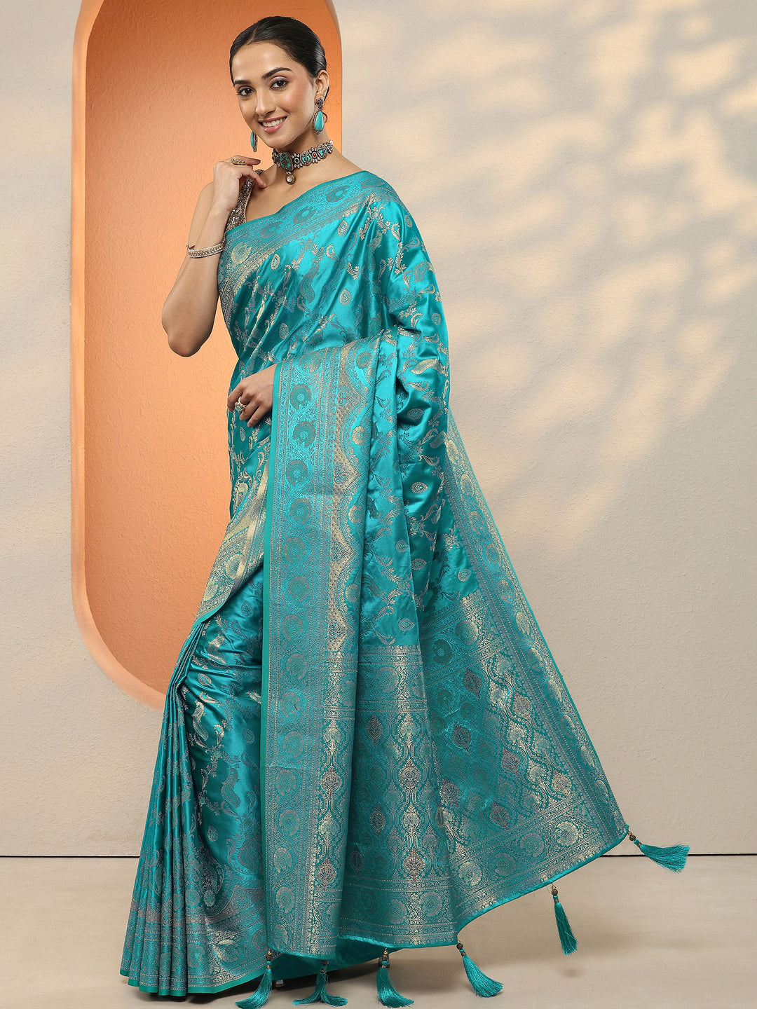 Blue Woven Design Silk Blend Sarees With Unstitched Blouse Piece