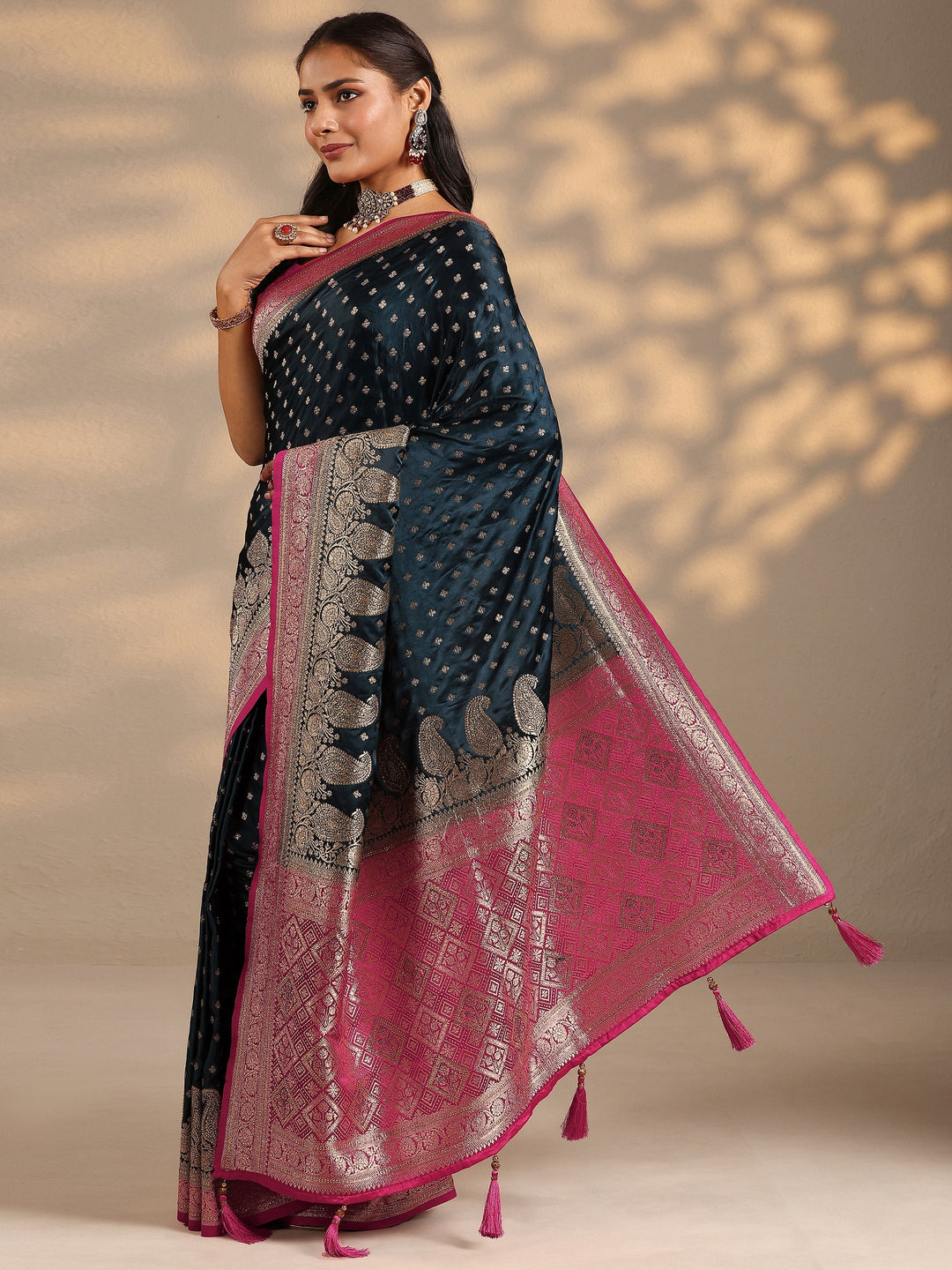 Teal Woven Design Silk Blend Saree With Unstitched Blouse Piece