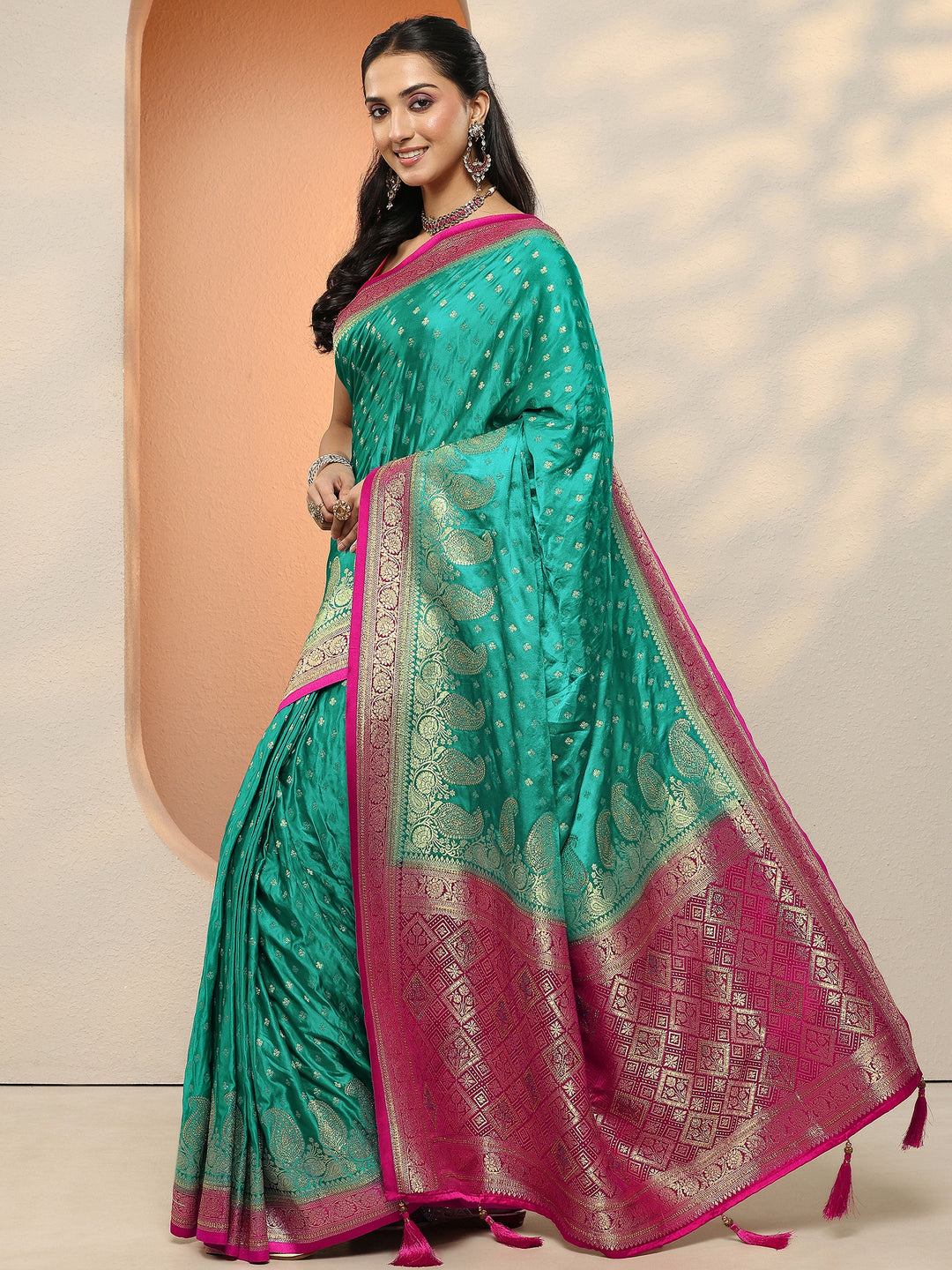 Green Paisley Woven Design Sarees With Unstitched Blouse Piece