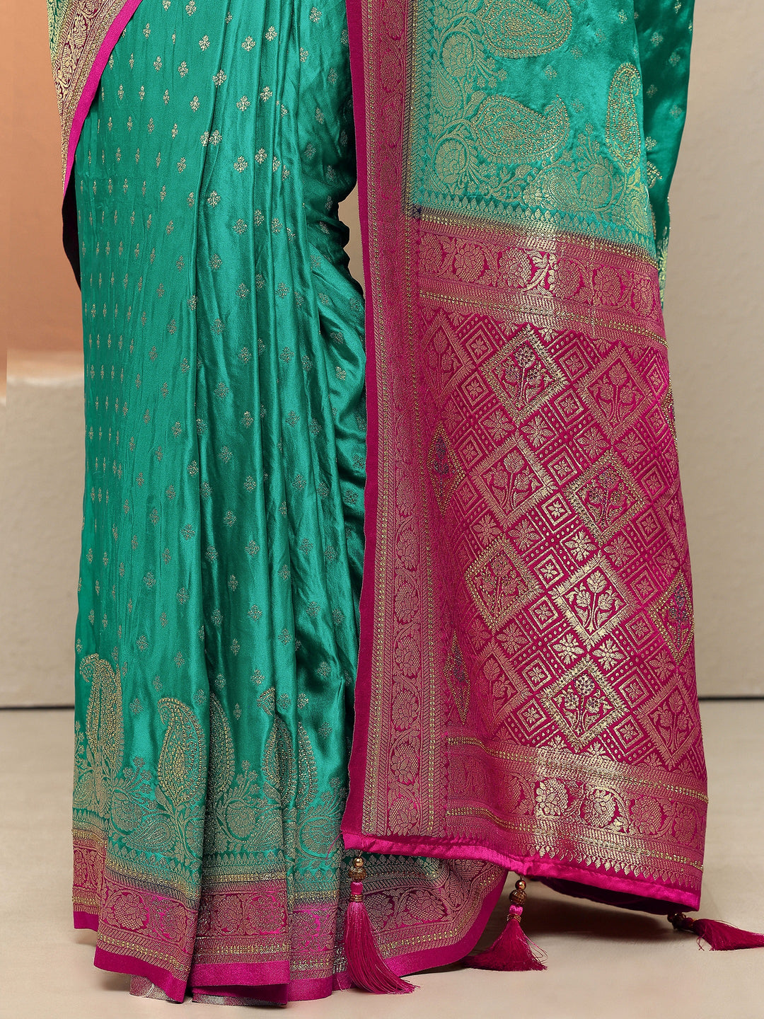 Green Paisley Woven Design Sarees With Unstitched Blouse Piece