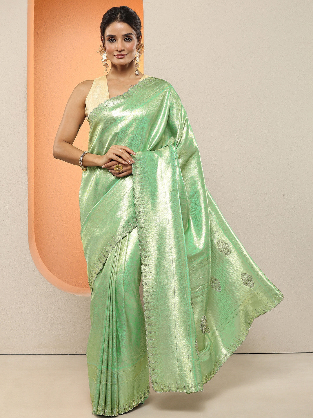 Green Woven Design Silk Blend Sarees With Unstitched Blouse Piece