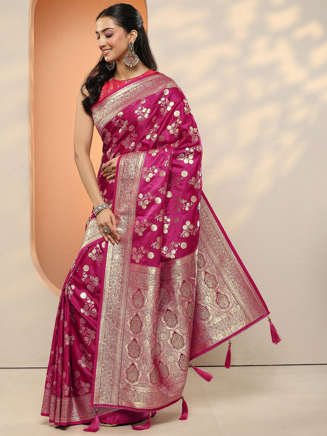 Pink Woven Design Silk Blend Sarees With Unstitched Blouse Piece