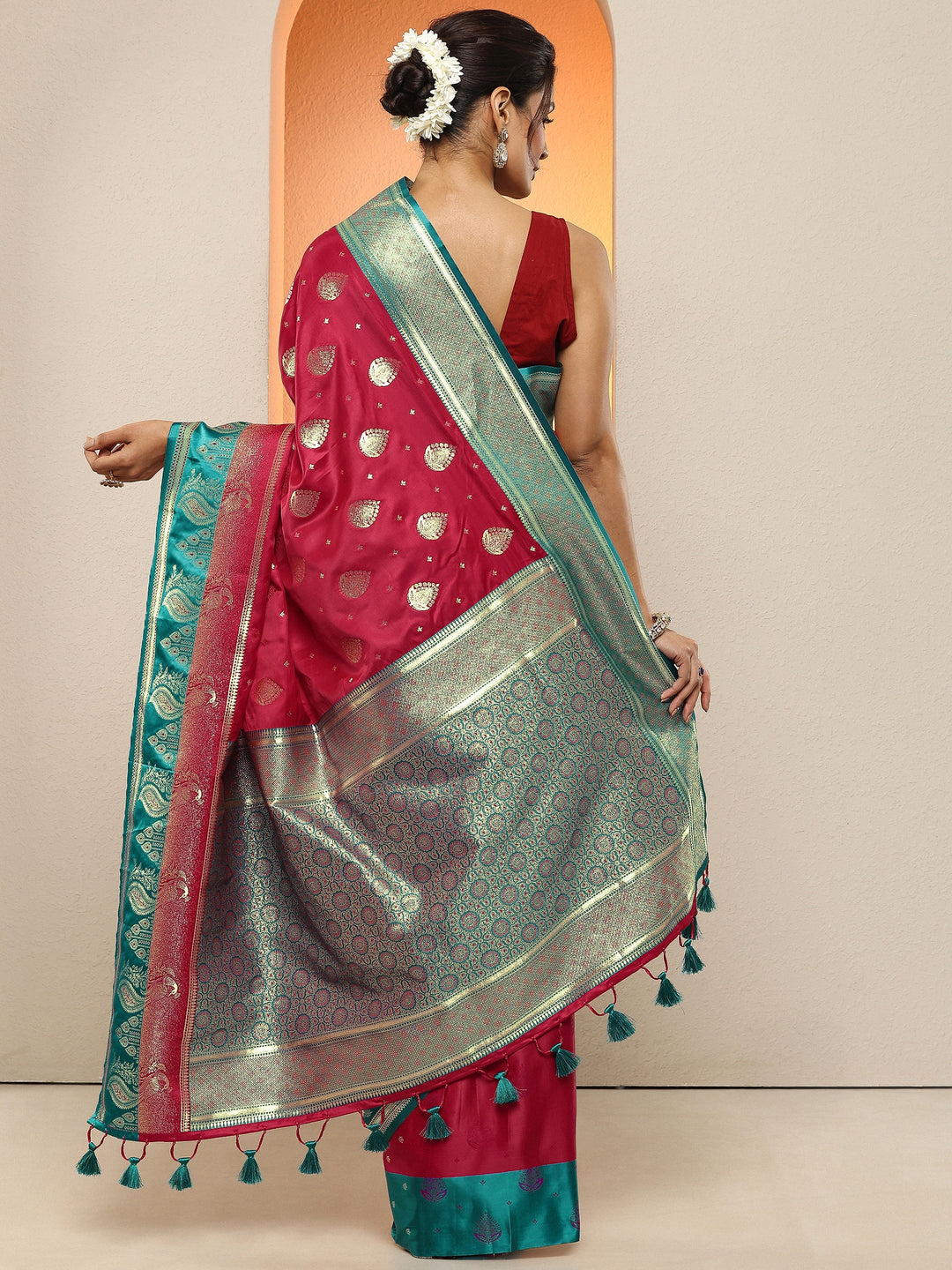 Red Woven Design Silk Blend Sarees With Unstitched Blouse Piece