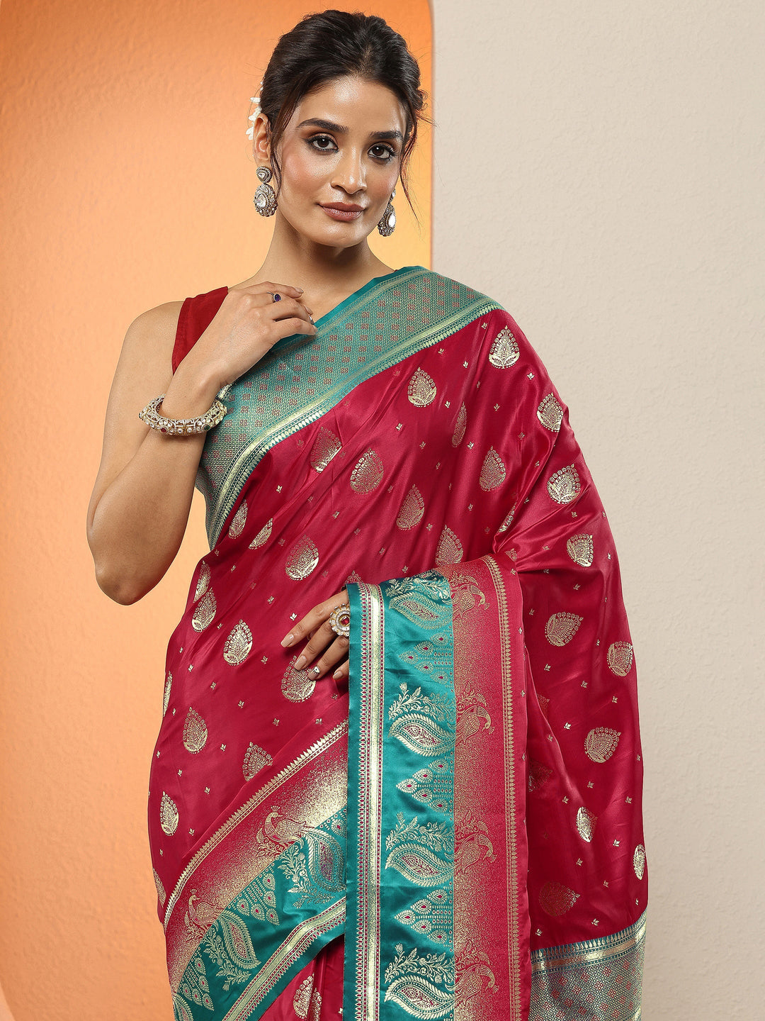 Red Woven Design Silk Blend Sarees With Unstitched Blouse Piece
