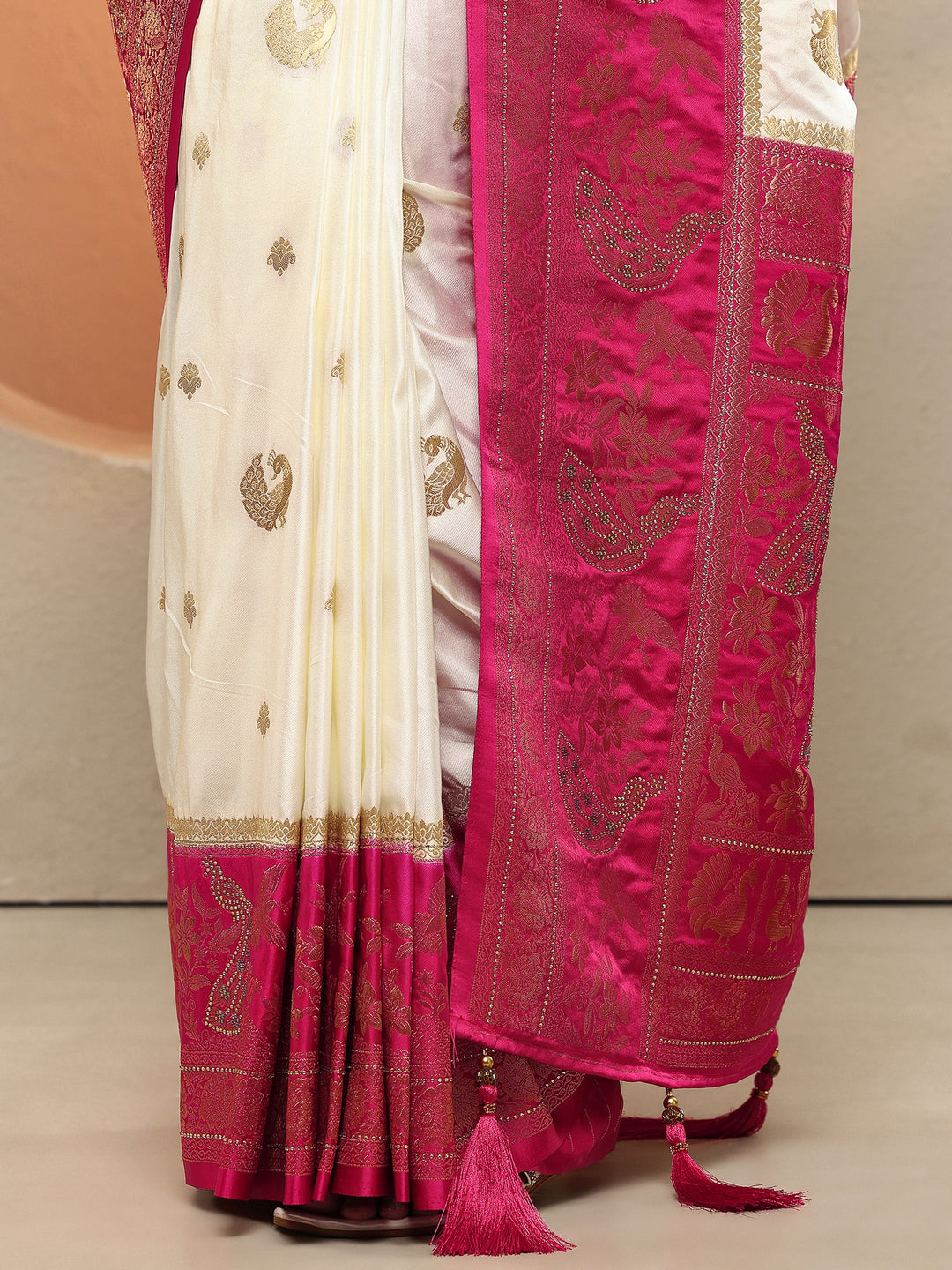 Off White Woven Design Silk Blend Sarees With Unstitched Blouse Piece