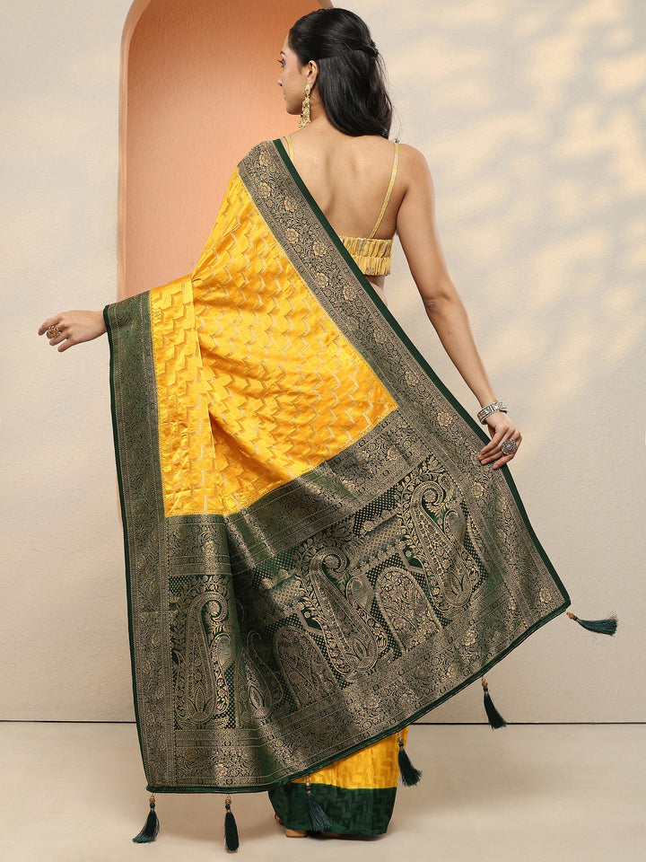 Mustard Leheriya Woven Design Sarees With Unstitched Blouse Piece