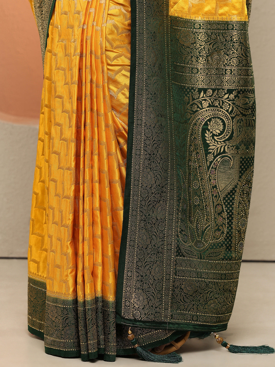 Mustard Leheriya Woven Design Sarees With Unstitched Blouse Piece