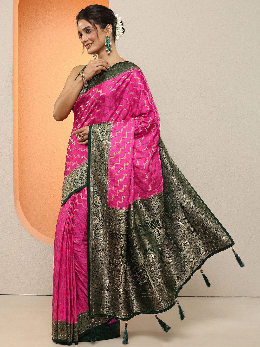 Pink Leheriya Woven Design Sarees With Unstitched Blouse Piece