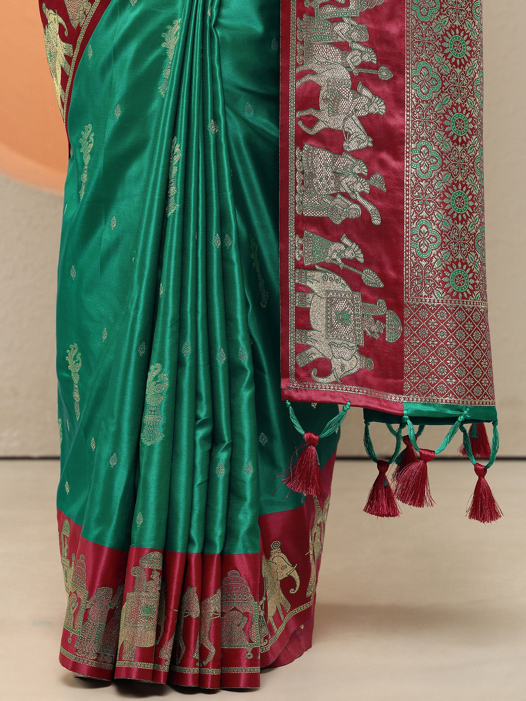 Green Woven Design Silk Blend Sarees With Unstitched Blouse Piece