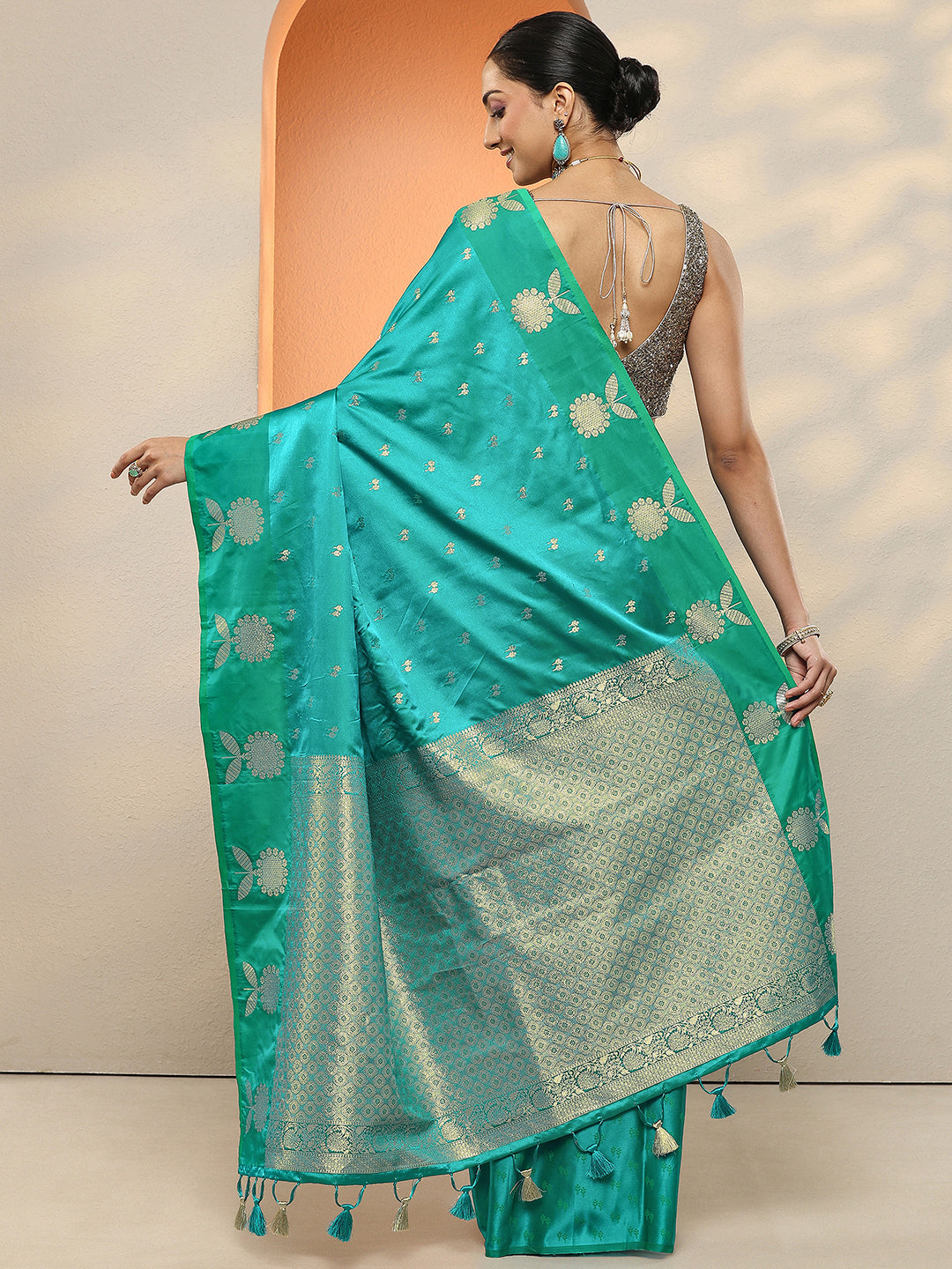 Green Woven Design Silk Blend Sarees With Unstitched Blouse Piece