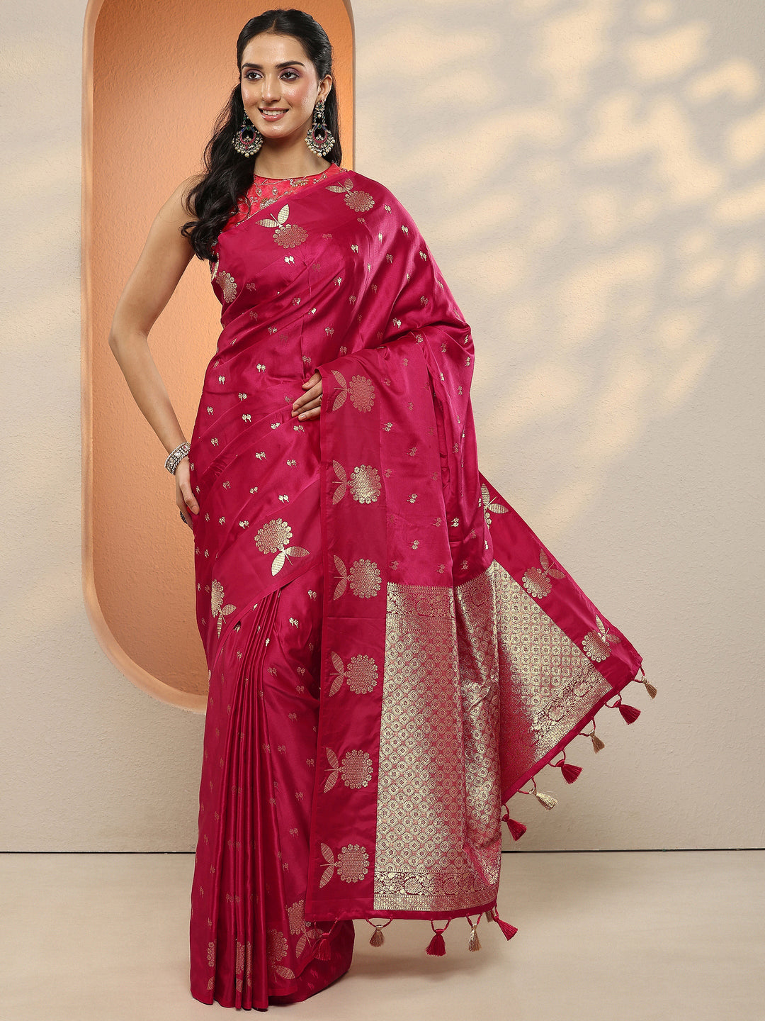 Red Woven Design Silk Blend Sarees With Unstitched Blouse Piece