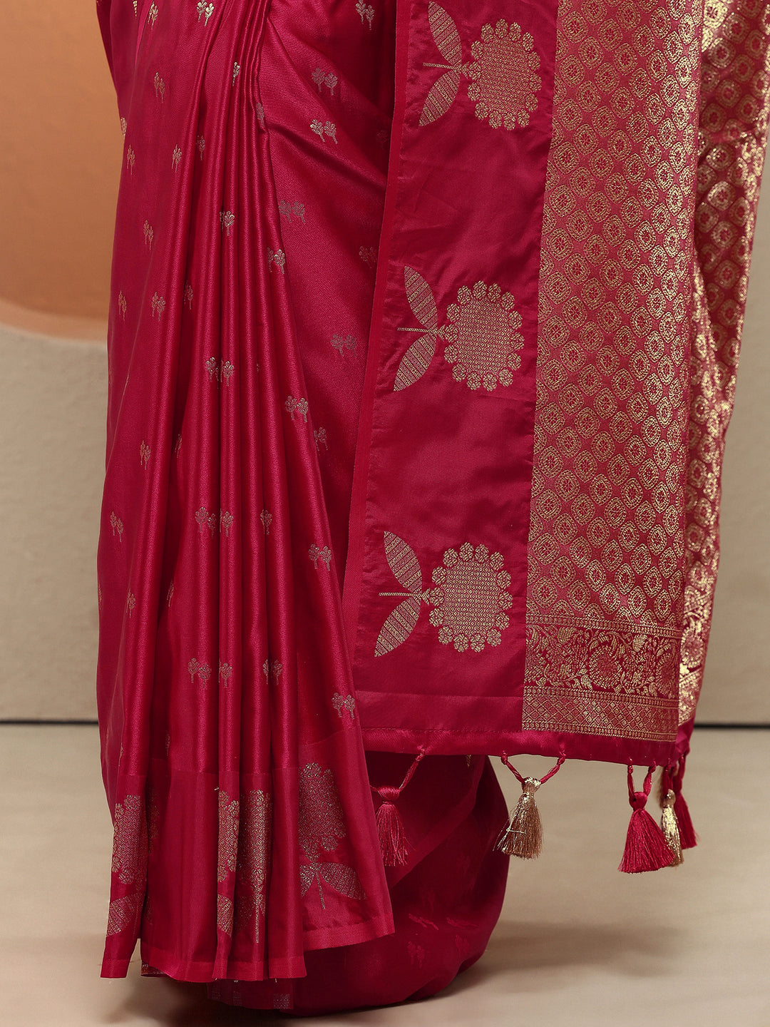 Red Woven Design Silk Blend Sarees With Unstitched Blouse Piece