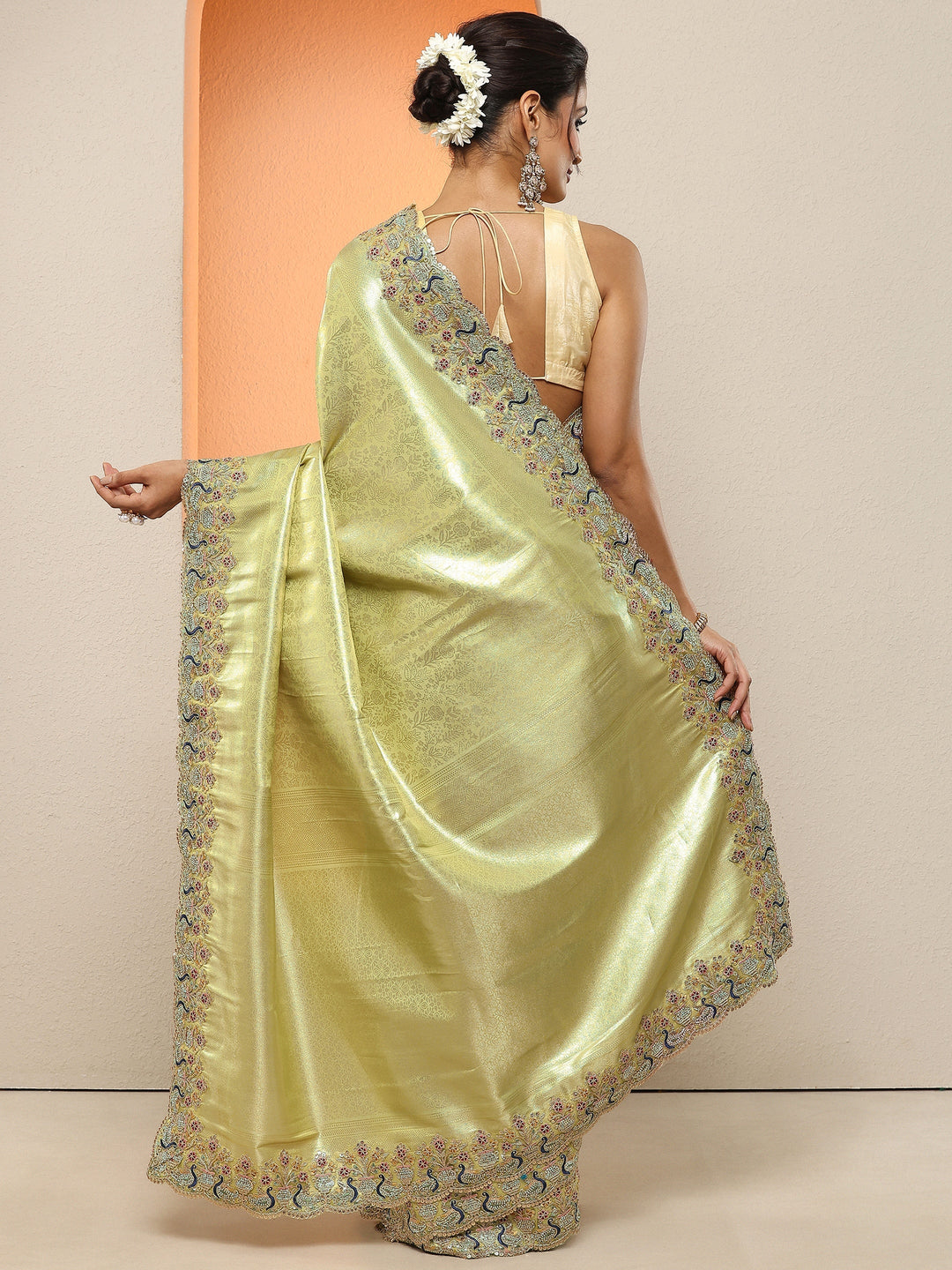 Green Woven Design Silk Blend Sarees With Unstitched Blouse Piece
