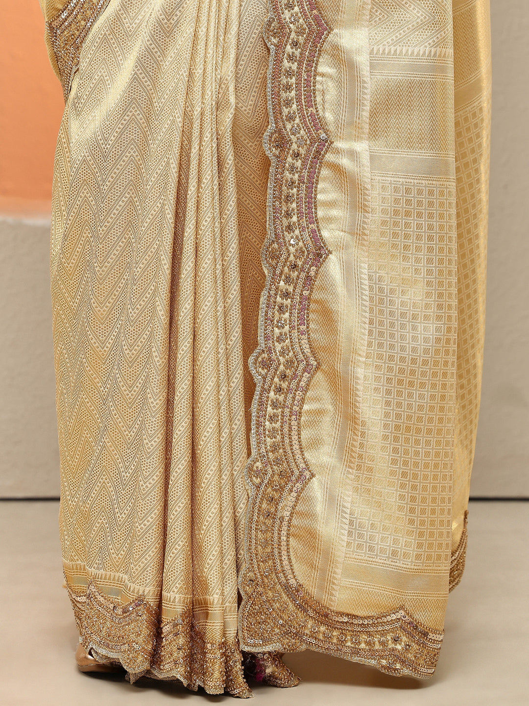 Gold Woven Design Silk Blend Sarees With Unstitched Blouse Piece