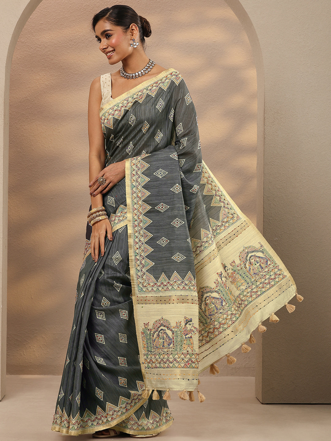 Grey Printed Silk Blend Saree With Unstitched Blouse Piece