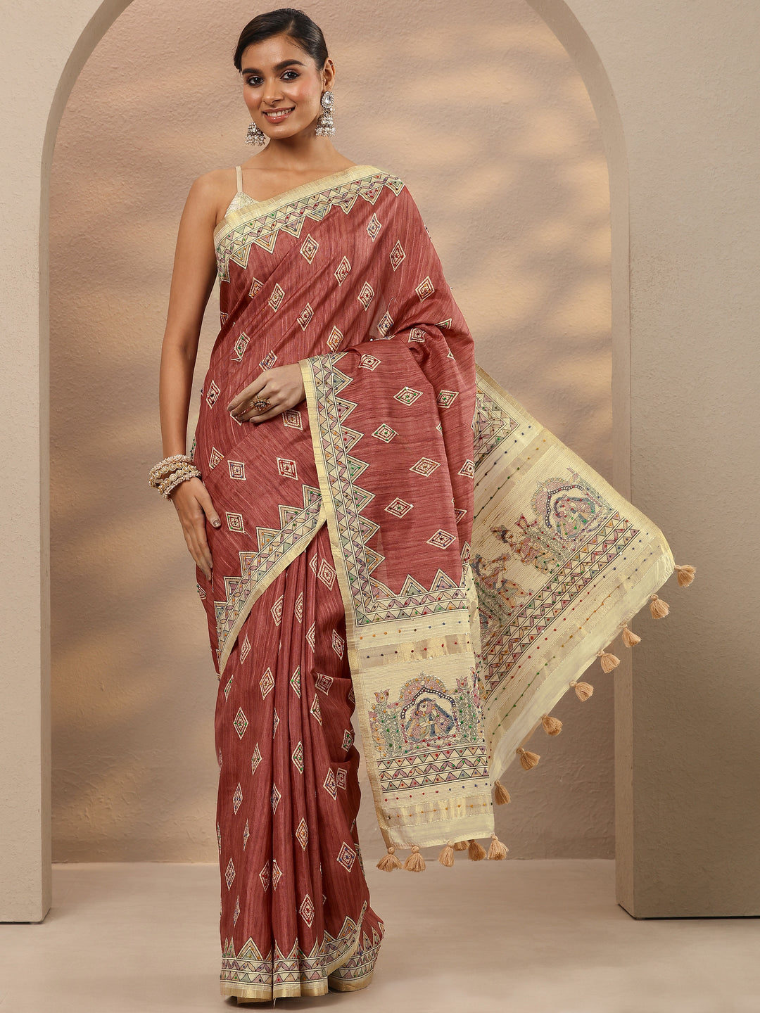 Rust Printed Silk Blend Saree With Unstitched Blouse Piece