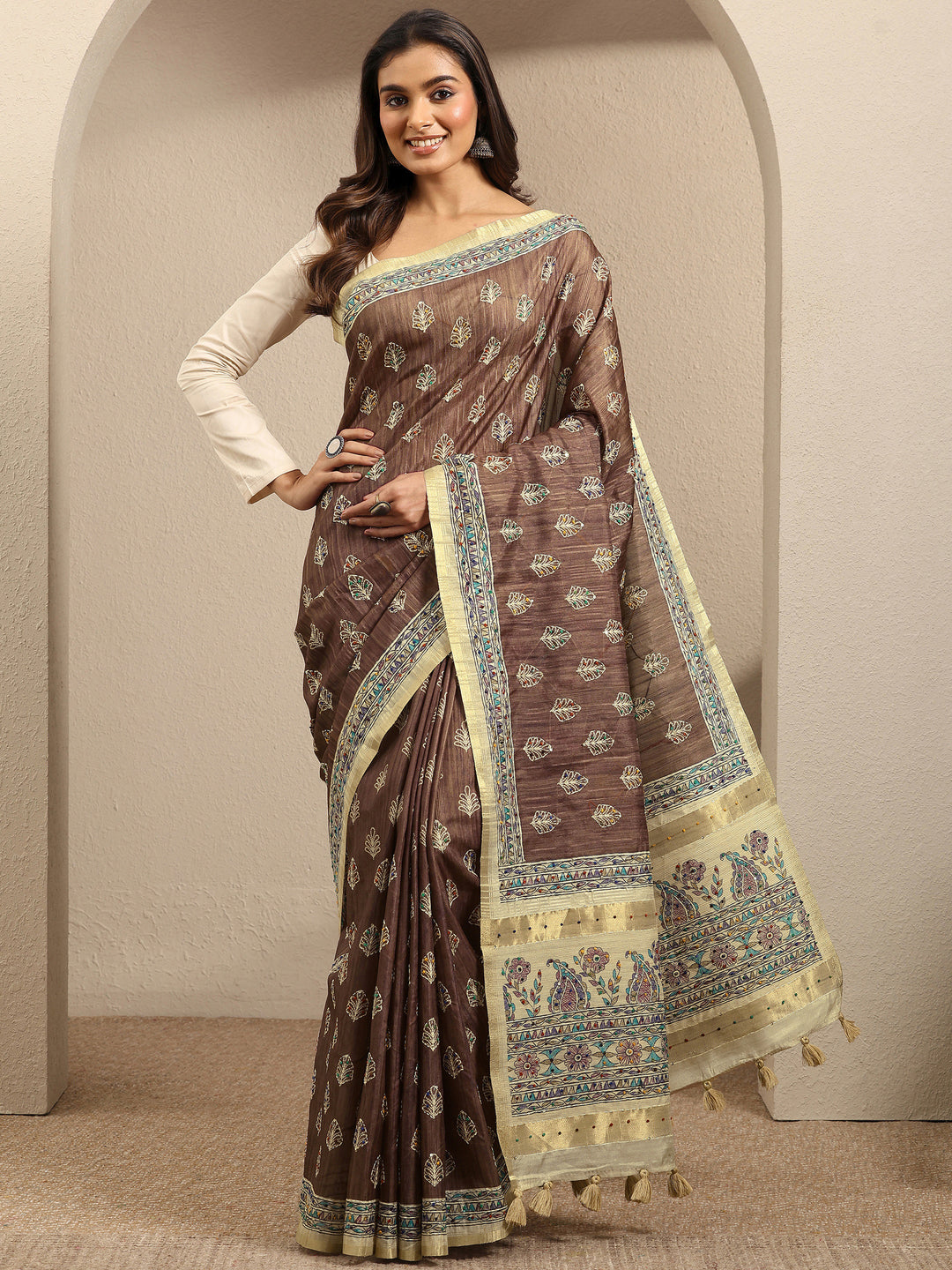 Brown Printed Silk Blend Saree With Unstitched Blouse Piece